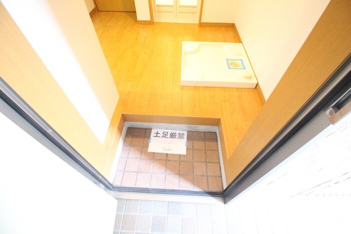 物件内観写真14　(玄関)