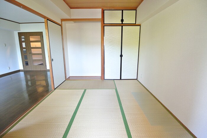 物件内観写真9　(居室)