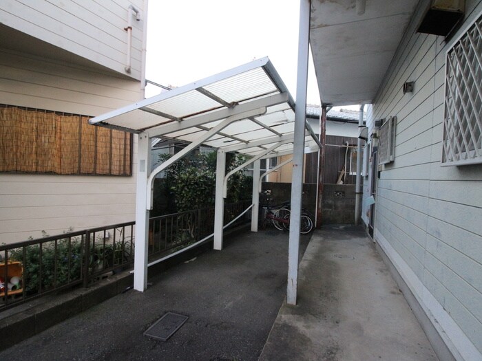 物件外観写真6　(駐輪場)