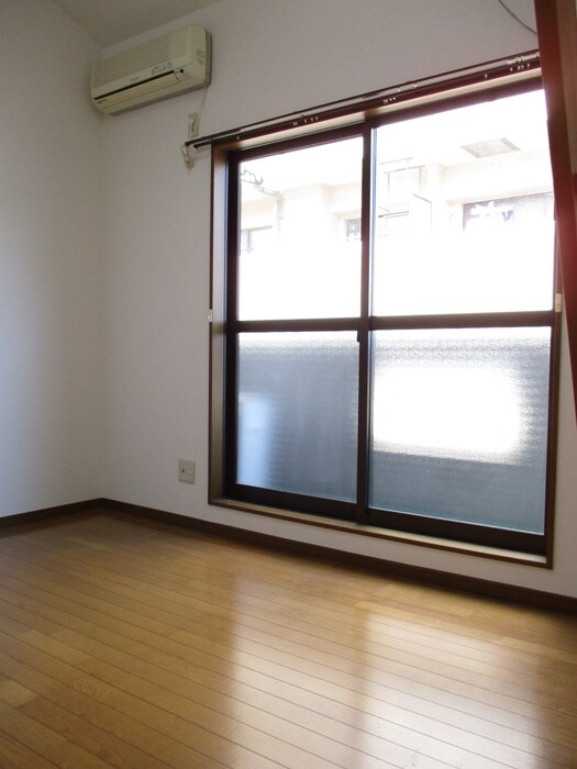 物件内観写真4　(居室)