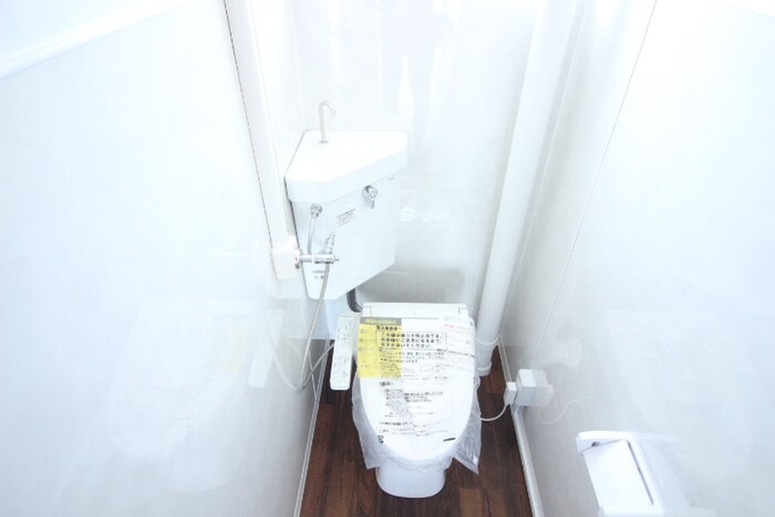 物件内観写真8　(トイレ)