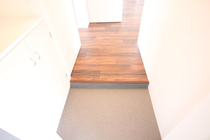 物件内観写真13　(玄関)