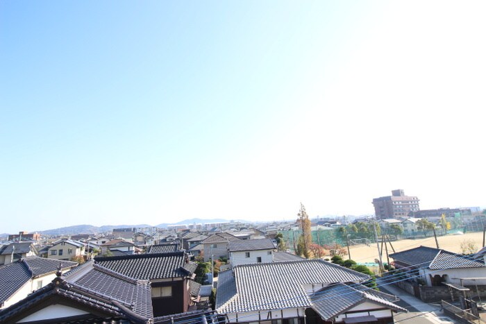 物件内観写真18　(室内からの展望)