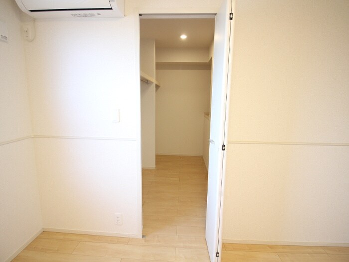 物件内観写真13　(収納)