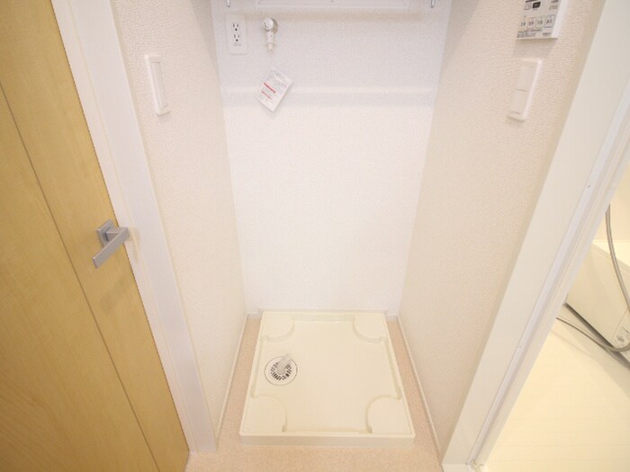 物件内観写真22　(洗濯機置場)