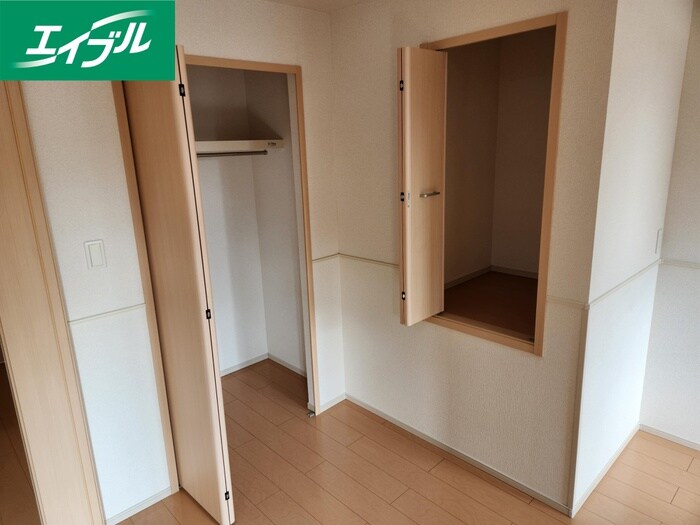 物件内観写真18　(収納)