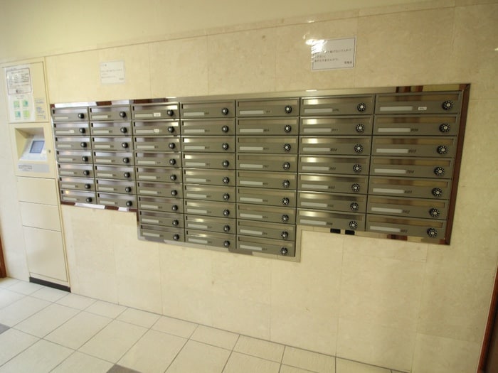 物件外観写真4　(エントランス部分)