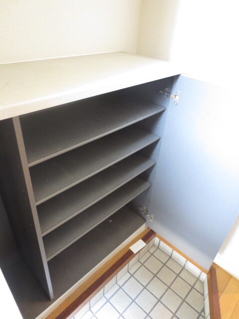 物件内観写真11　(靴箱)