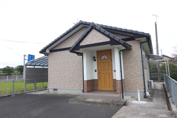 物件外観写真1　(外観写真)