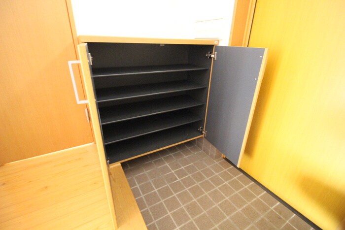 物件内観写真15　(靴箱)