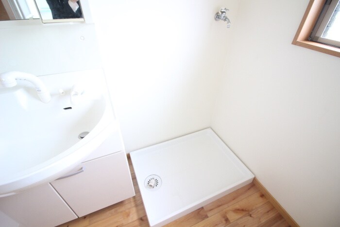 物件内観写真20　(洗濯機置場)