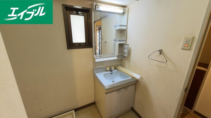 物件内観写真12　(洗面)