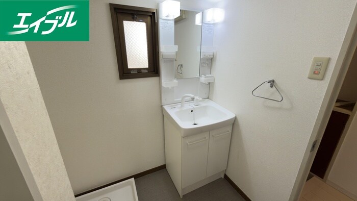 物件内観写真12　(洗面)