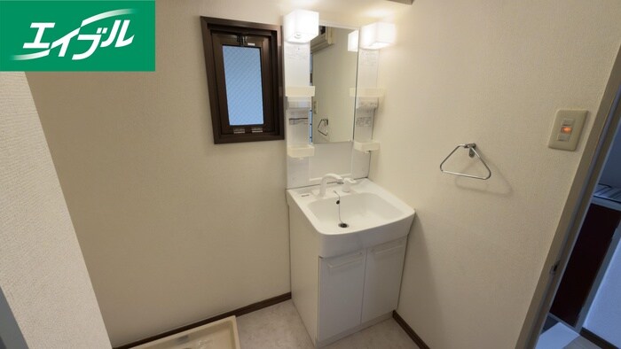 物件内観写真12　(洗面)