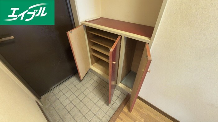 物件内観写真19　(靴箱)
