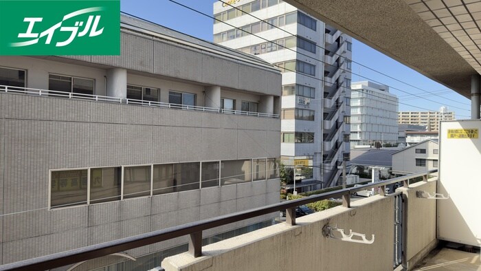 物件内観写真22　(室内からの展望)