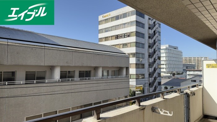 物件内観写真22　(室内からの展望)