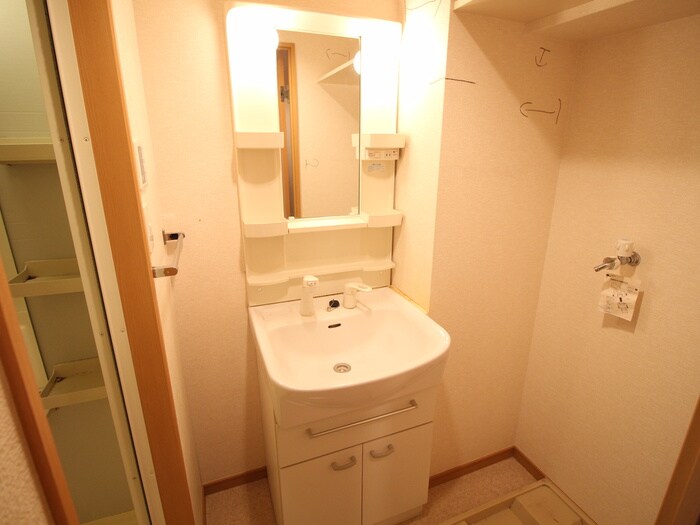 物件内観写真10　(洗面)