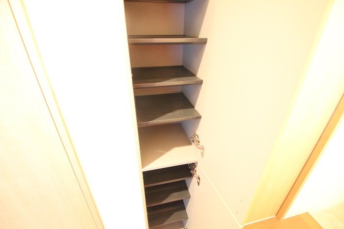 物件内観写真15　(靴箱)