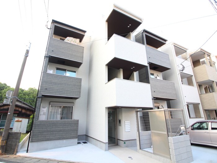 物件外観写真1　(外観写真)