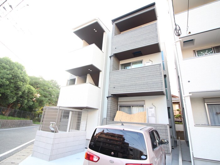 物件外観写真2　(外観写真)