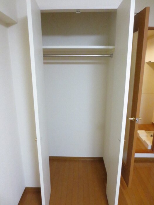 物件内観写真13　(収納)