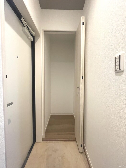 物件内観写真19　(玄関)