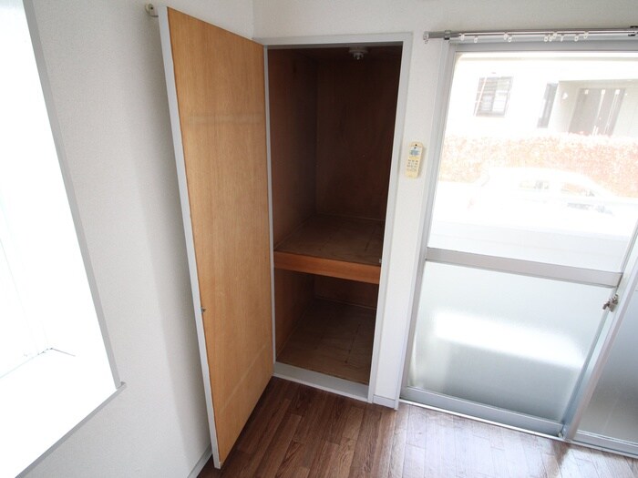 物件内観写真13　(収納)