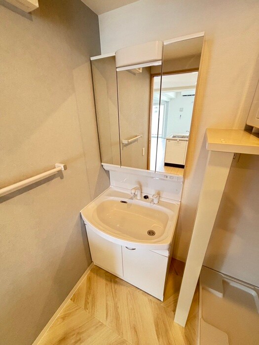 物件内観写真11　(洗面)