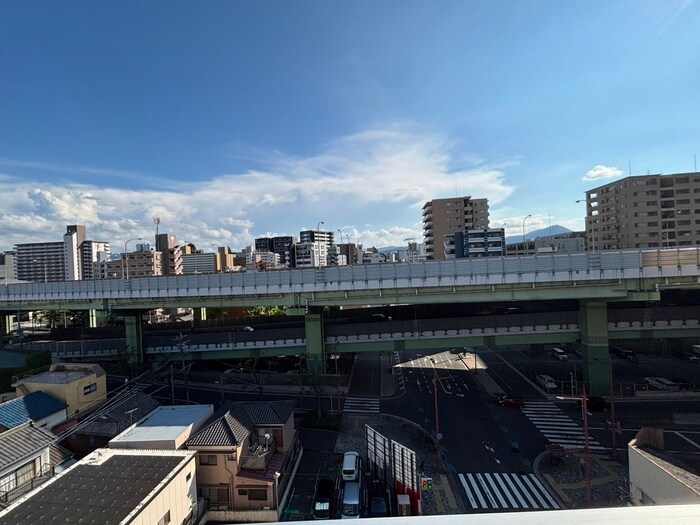 物件内観写真14　(室内からの展望)