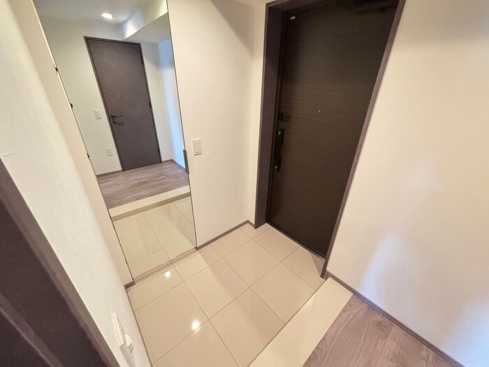 物件内観写真14　(玄関)