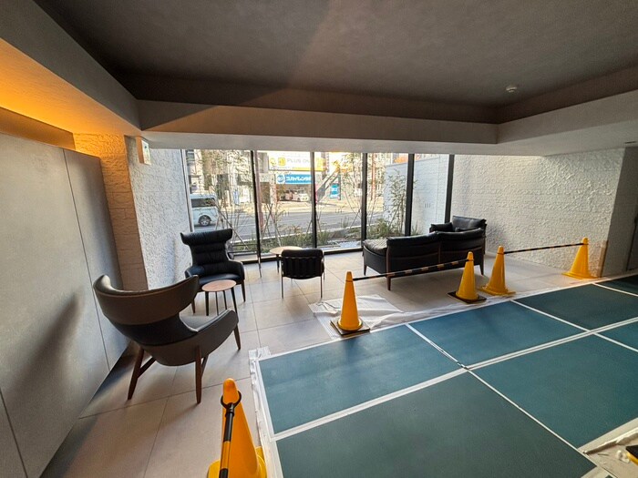 物件外観写真4　(エントランス部分)