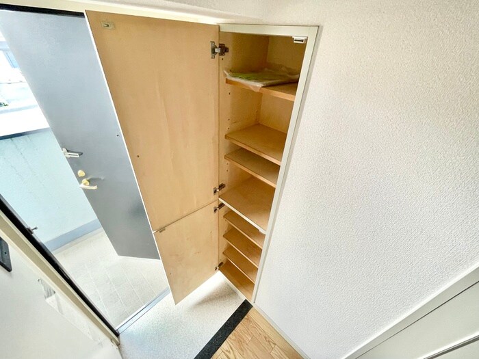 物件内観写真12　(靴箱)