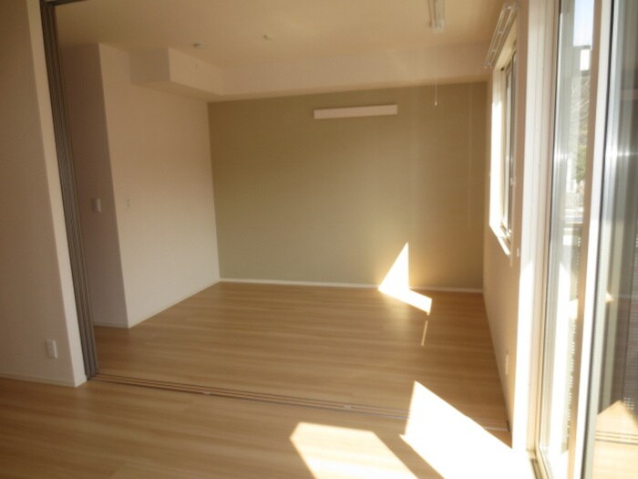 物件内観写真5　(居室)