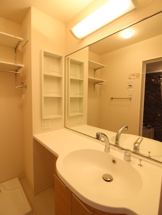 物件内観写真11　(洗面)