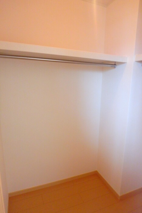 物件内観写真13　(収納)