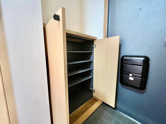物件内観写真12　(靴箱)