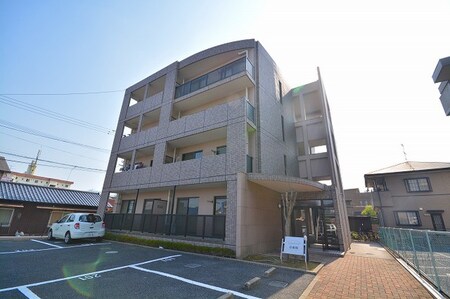 レフィナード壱番館外観写真