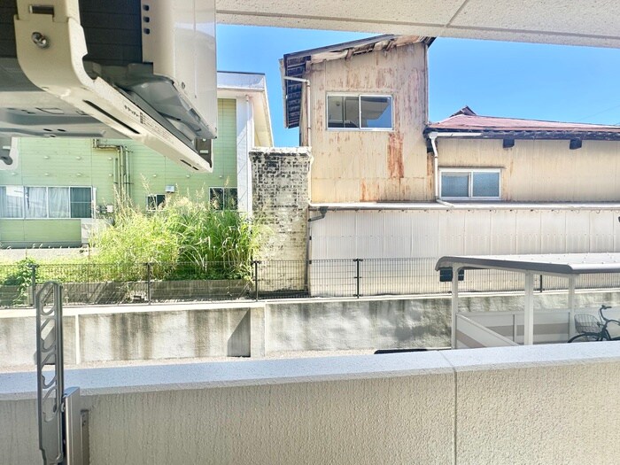 物件内観写真15　(室内からの展望)