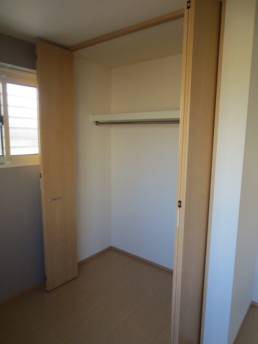 物件内観写真12　(収納)