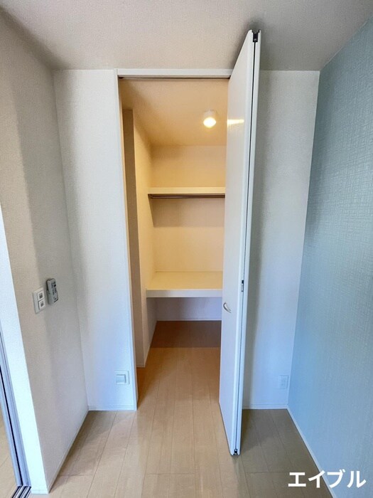 物件内観写真8　(収納)