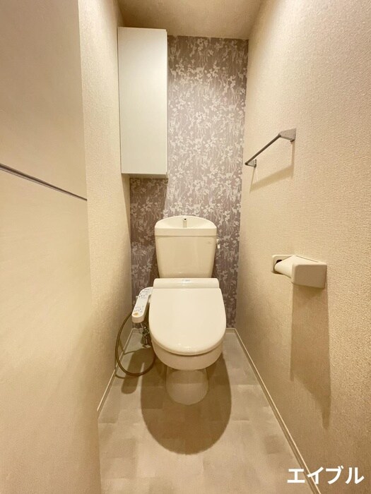 物件内観写真8　(トイレ)