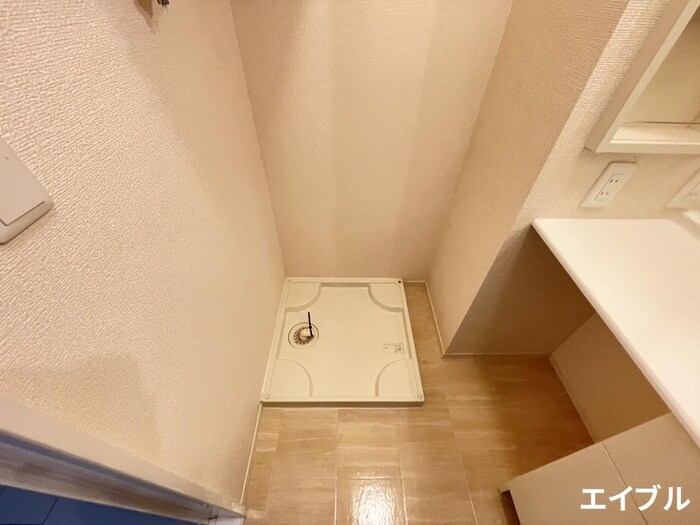 物件内観写真11　(洗濯機置場)