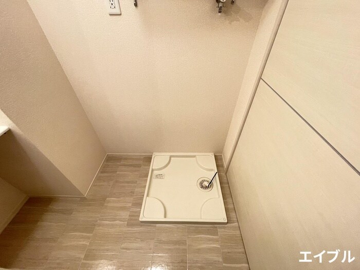 物件内観写真11　(洗濯機置場)