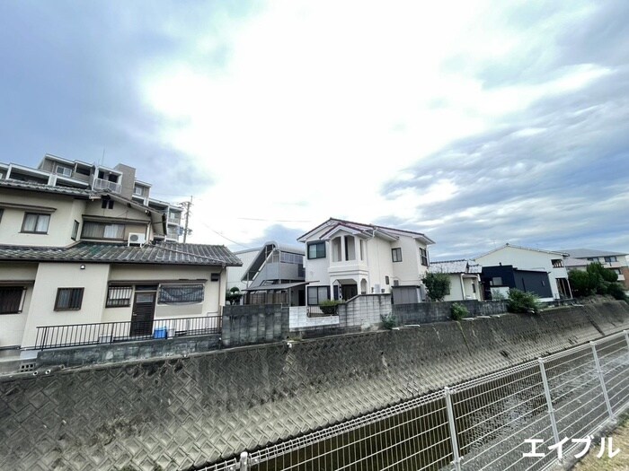物件内観写真15　(室内からの展望)