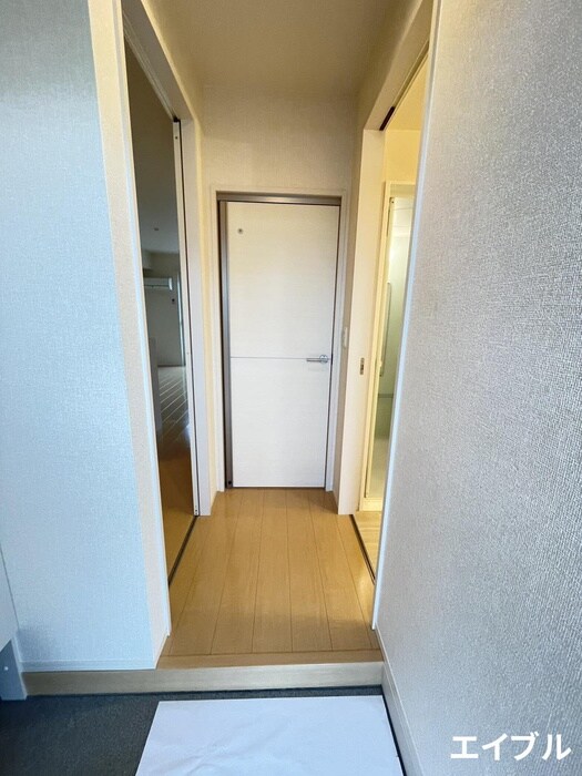 物件内観写真19　(玄関)