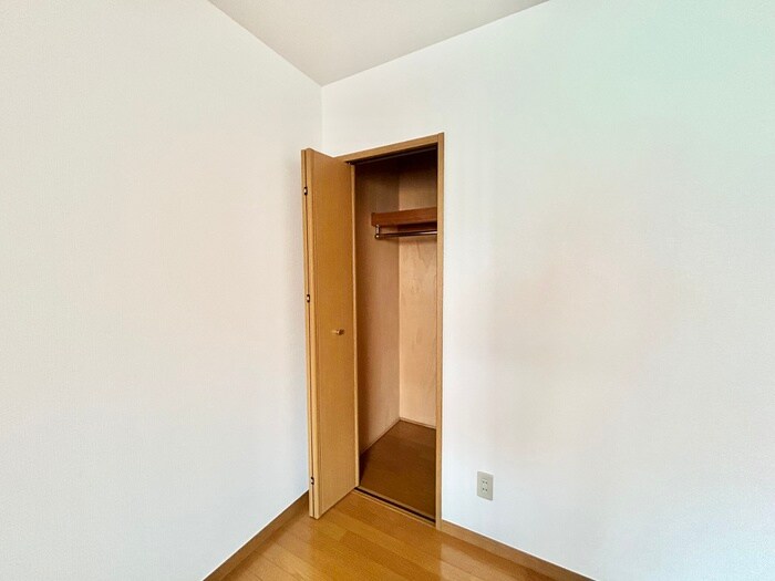 物件内観写真16　(収納)