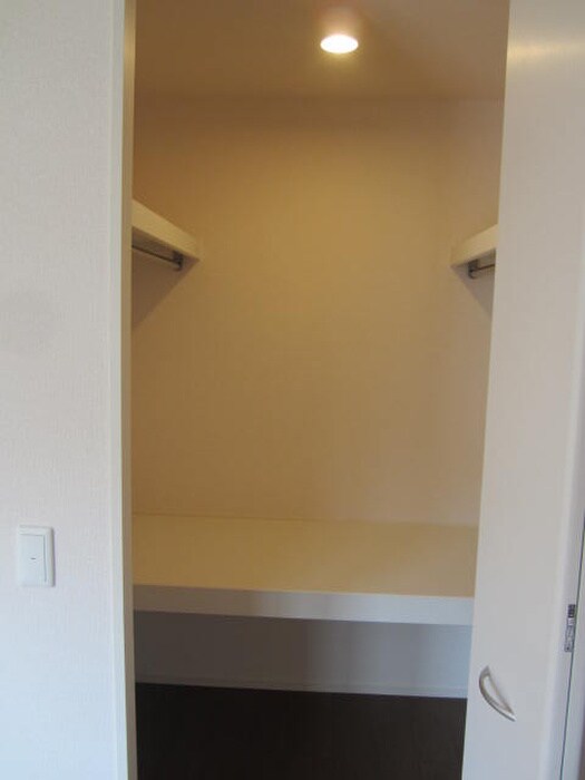 物件内観写真9　(収納)