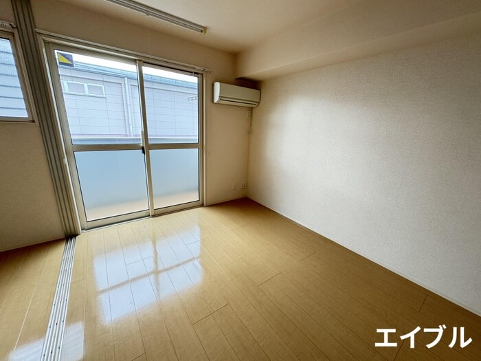 物件内観写真5　(居室)