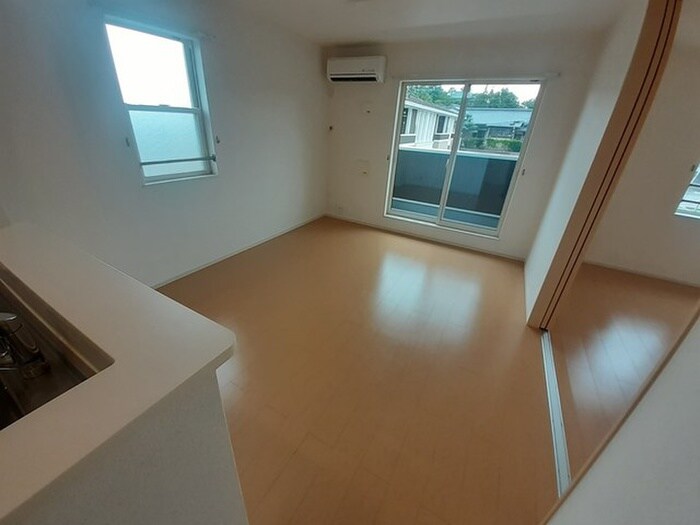 物件内観写真3　(居室)